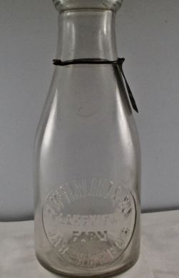 Lakeview Farm quart bottle