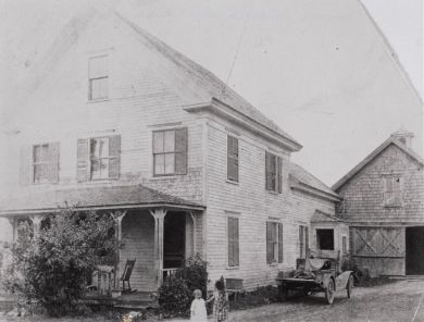 Howe Smith house and milk truck